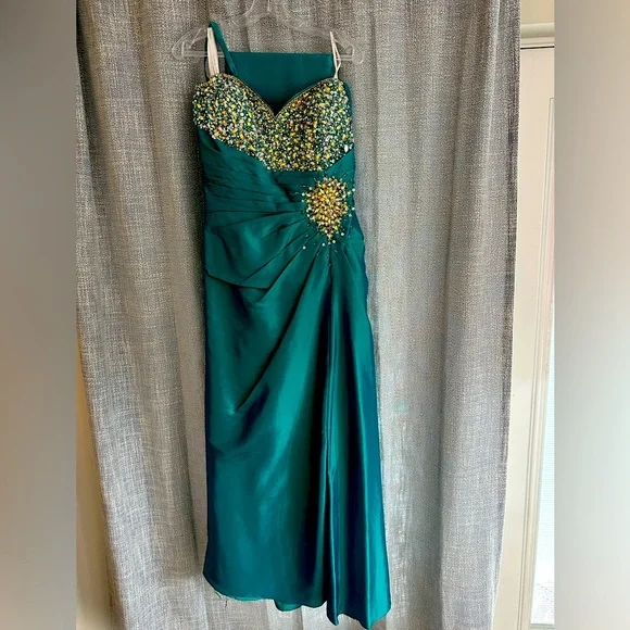 green emerald velvet dress 2010s Gold Sequin Strapless Party Dress, Cassandra Stone/ MacDuggal Co –  Ian Drummond Vintage main image 1